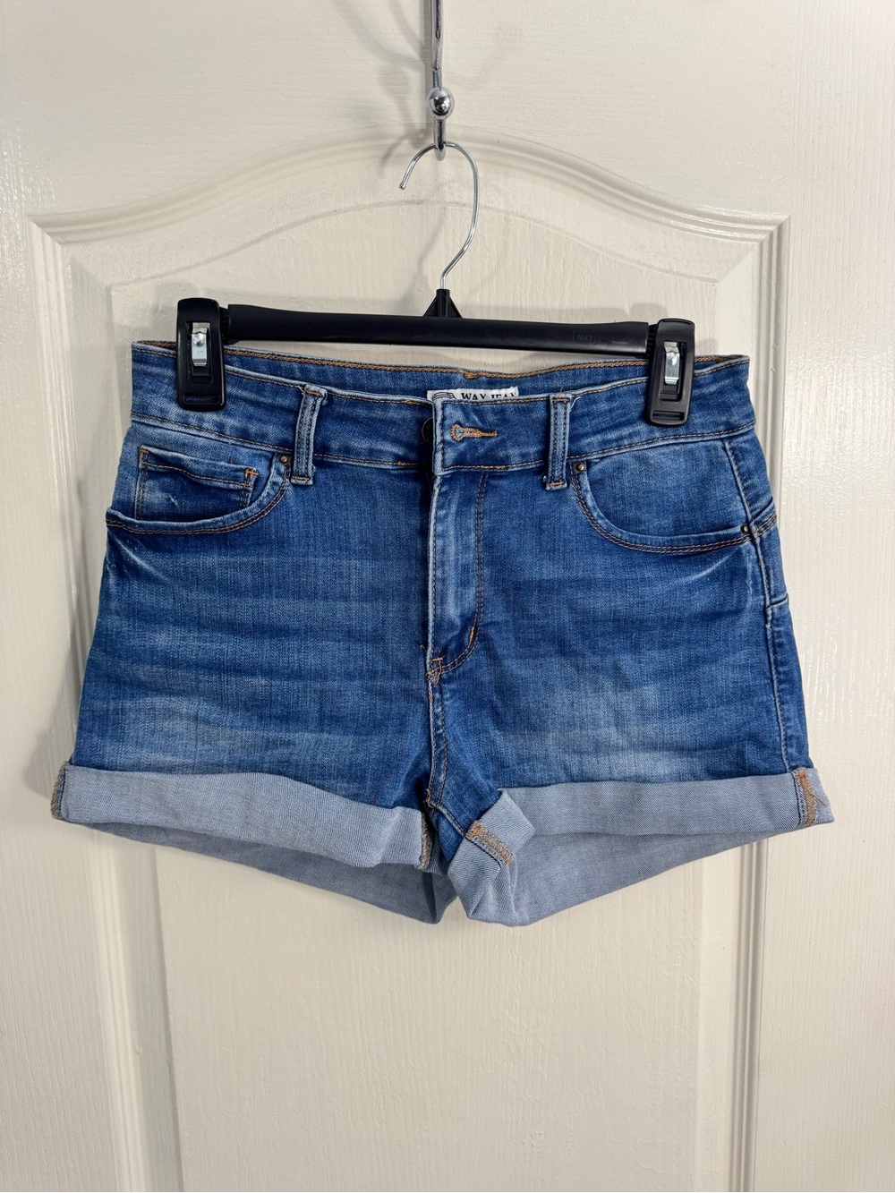 Women’s Cuffed Denim Shorts - Size Medium